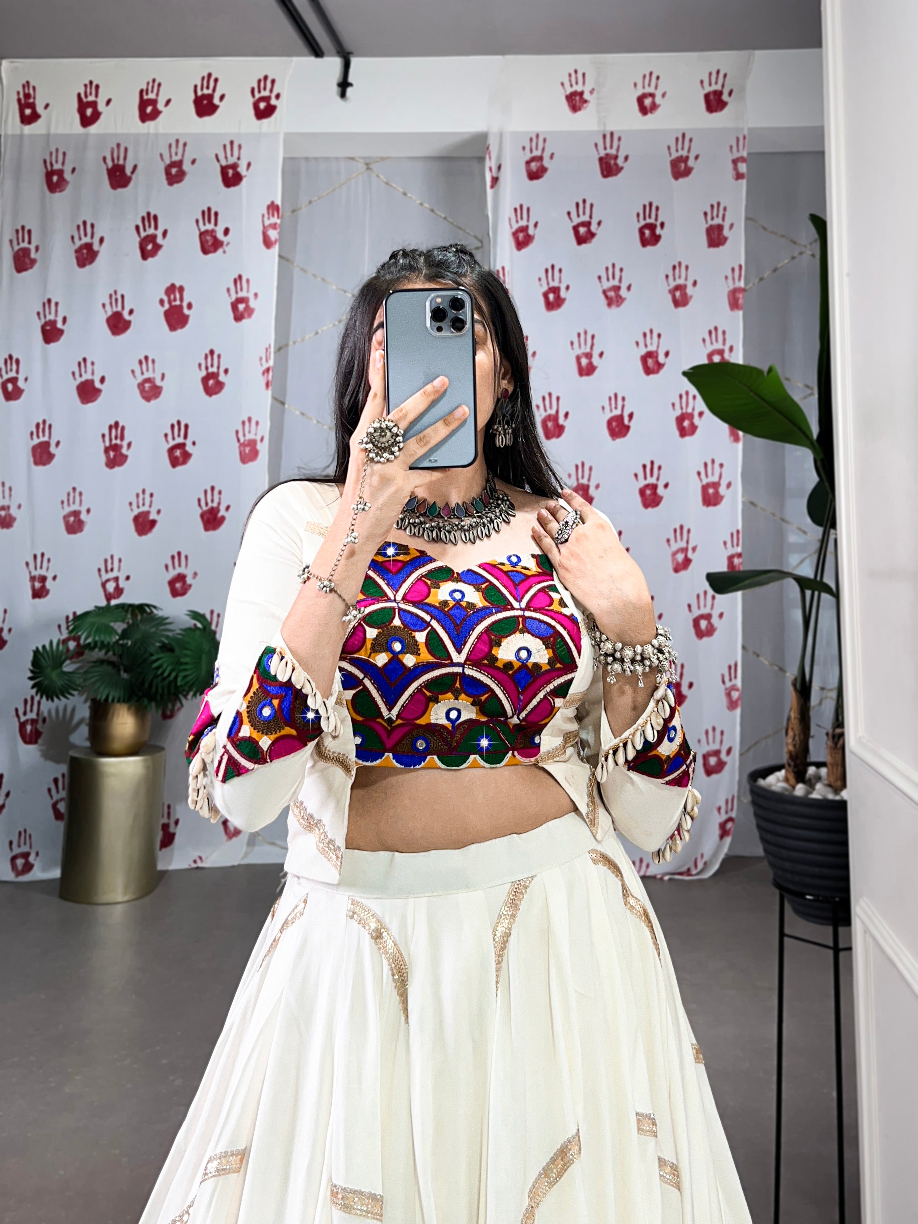 WHITE GAMTHI WORK NAVRATRI LEHENGA