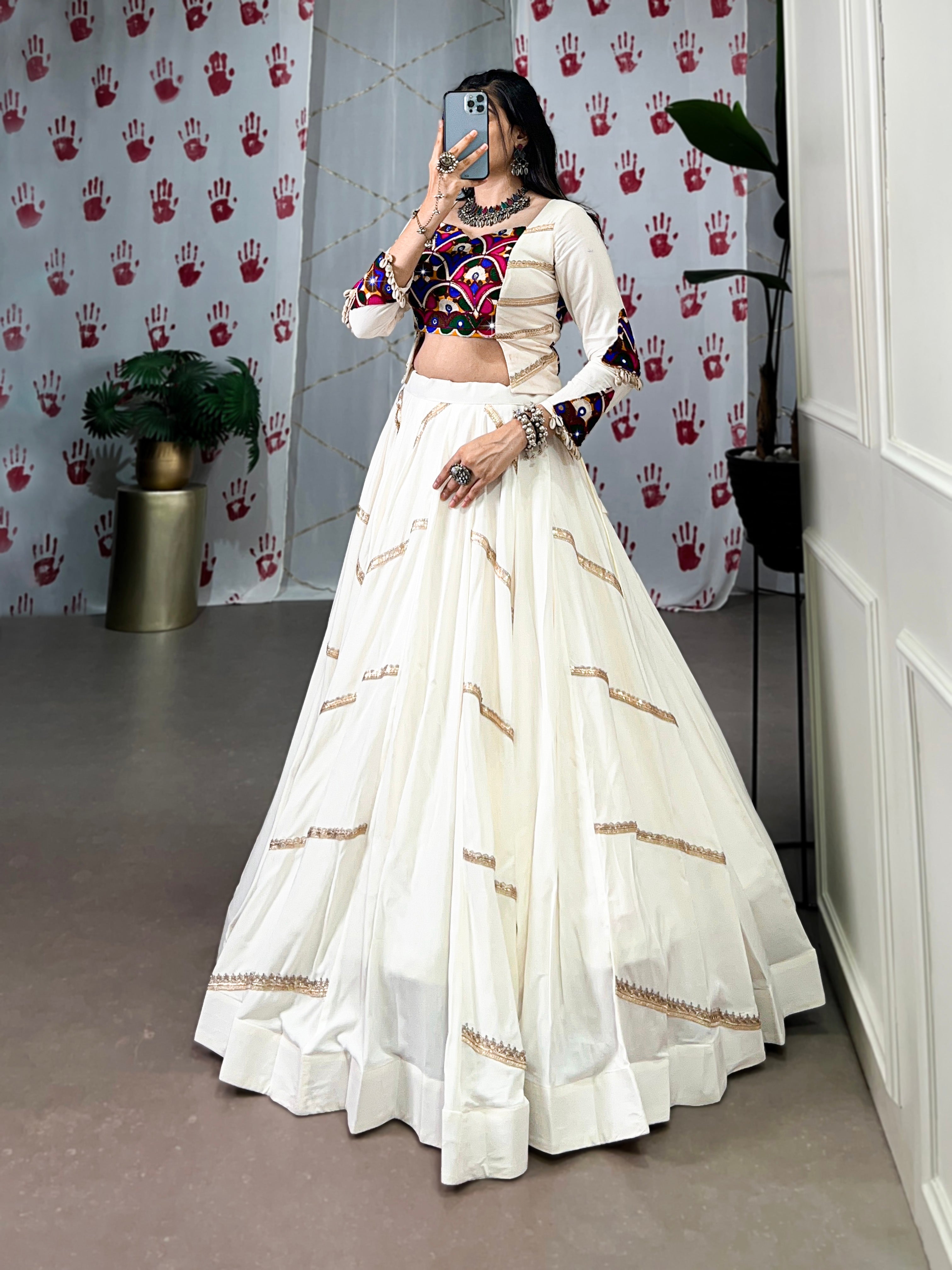 WHITE GAMTHI WORK NAVRATRI LEHENGA